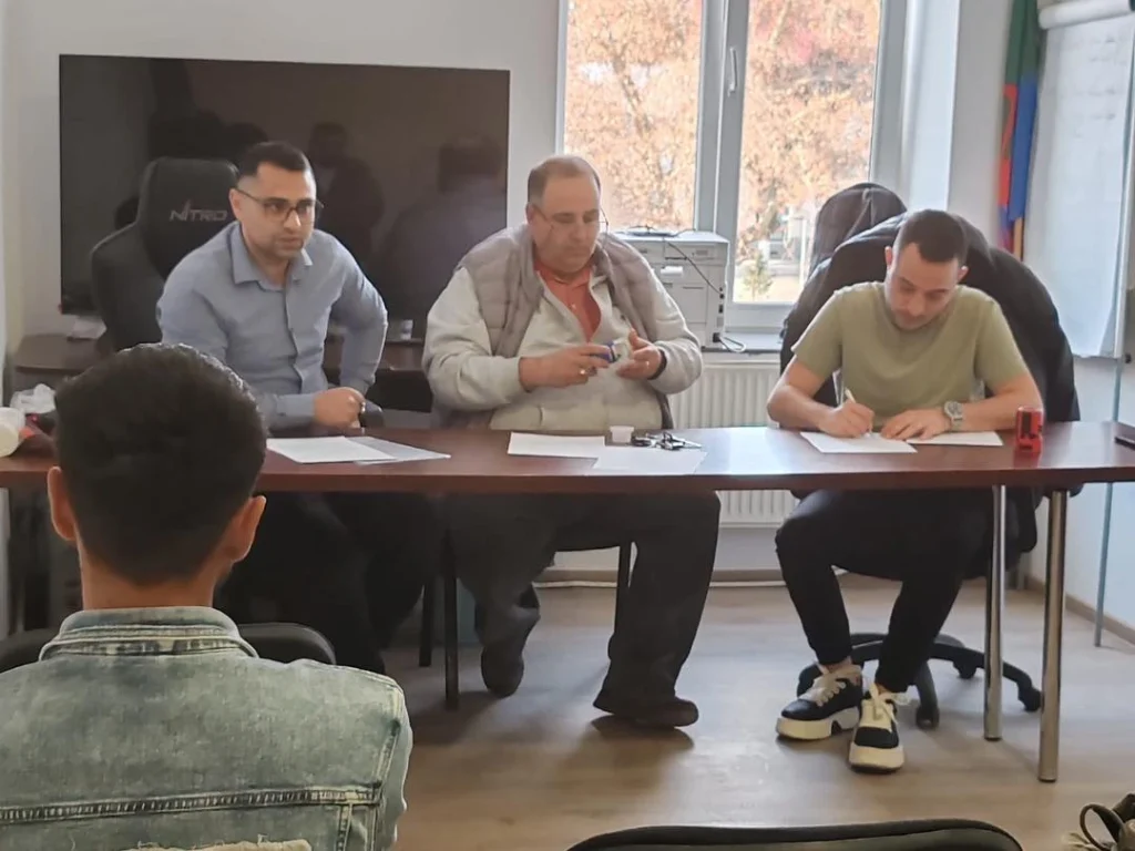 654423251_122127349581075808_8912845065141520911_n